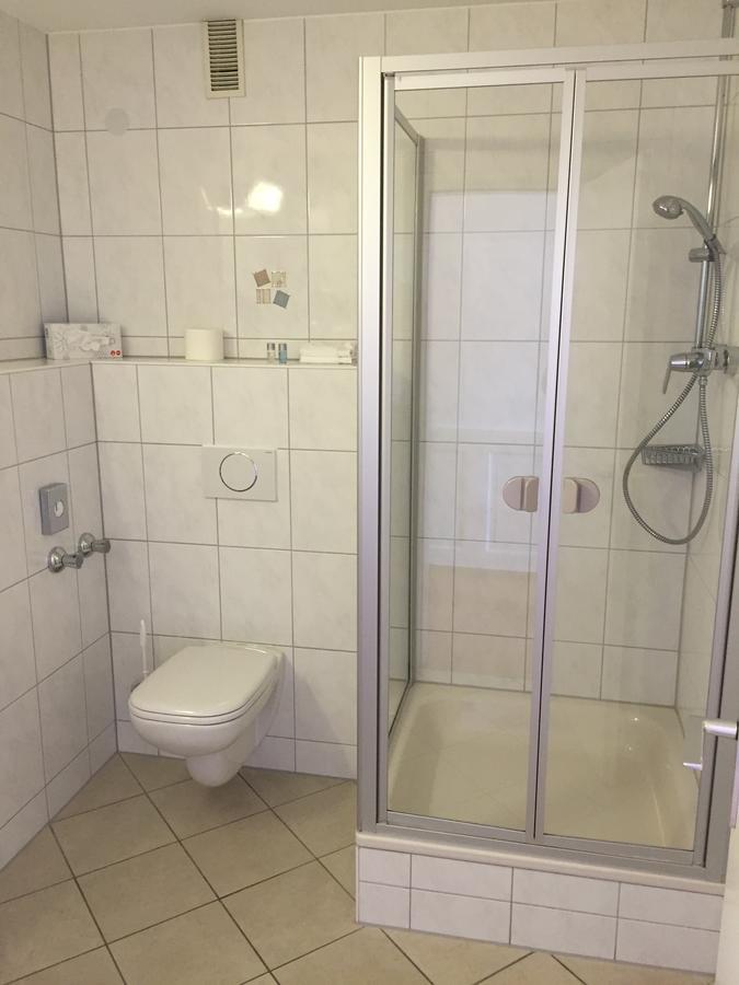 Koepfers Steinbuck Otel Bischoffingen Oda fotoğraf
